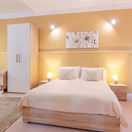 Montellino'S Suite Oro Sant'Antioco Ngoại thất bức ảnh