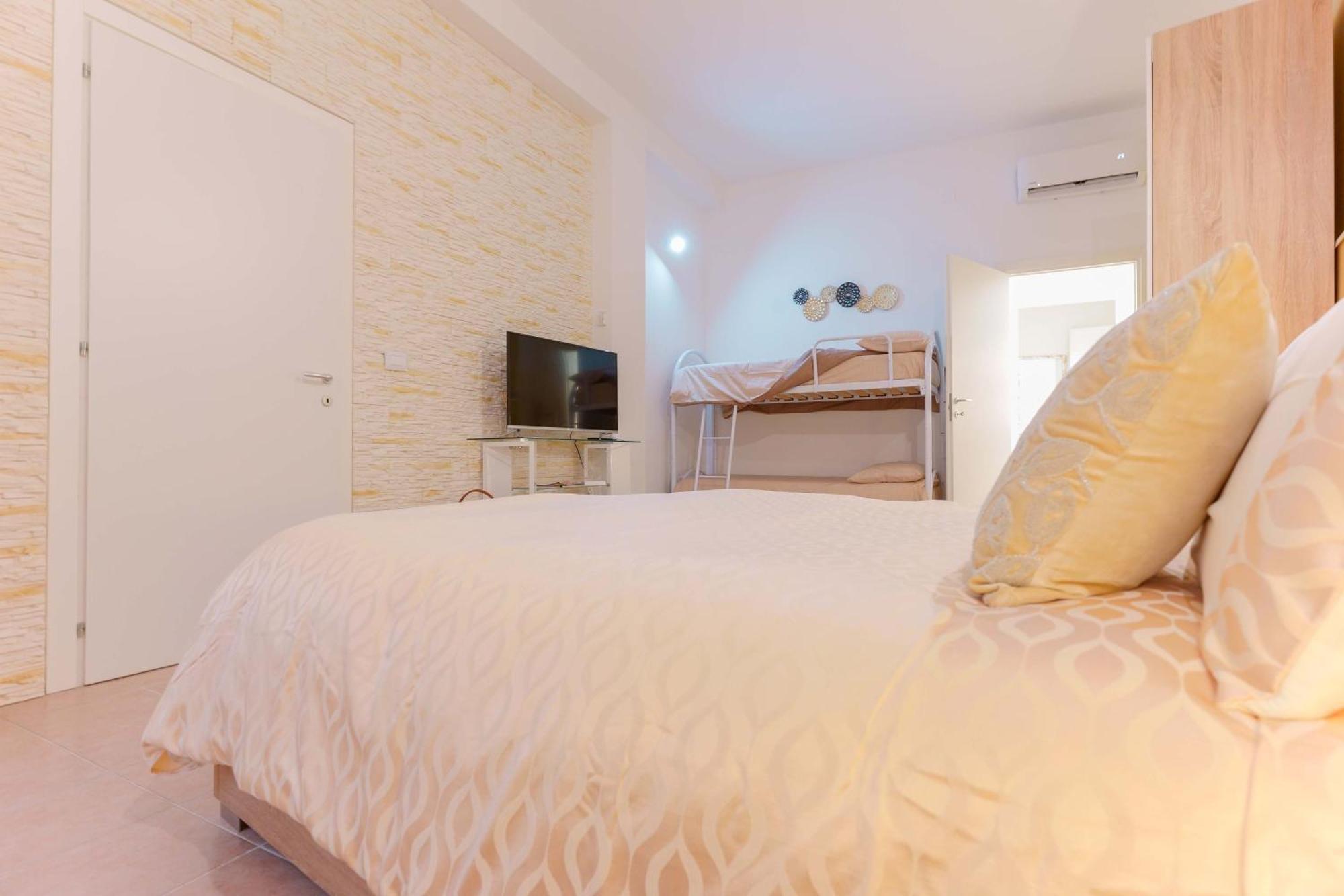Montellino'S Suite Oro Sant'Antioco Ngoại thất bức ảnh