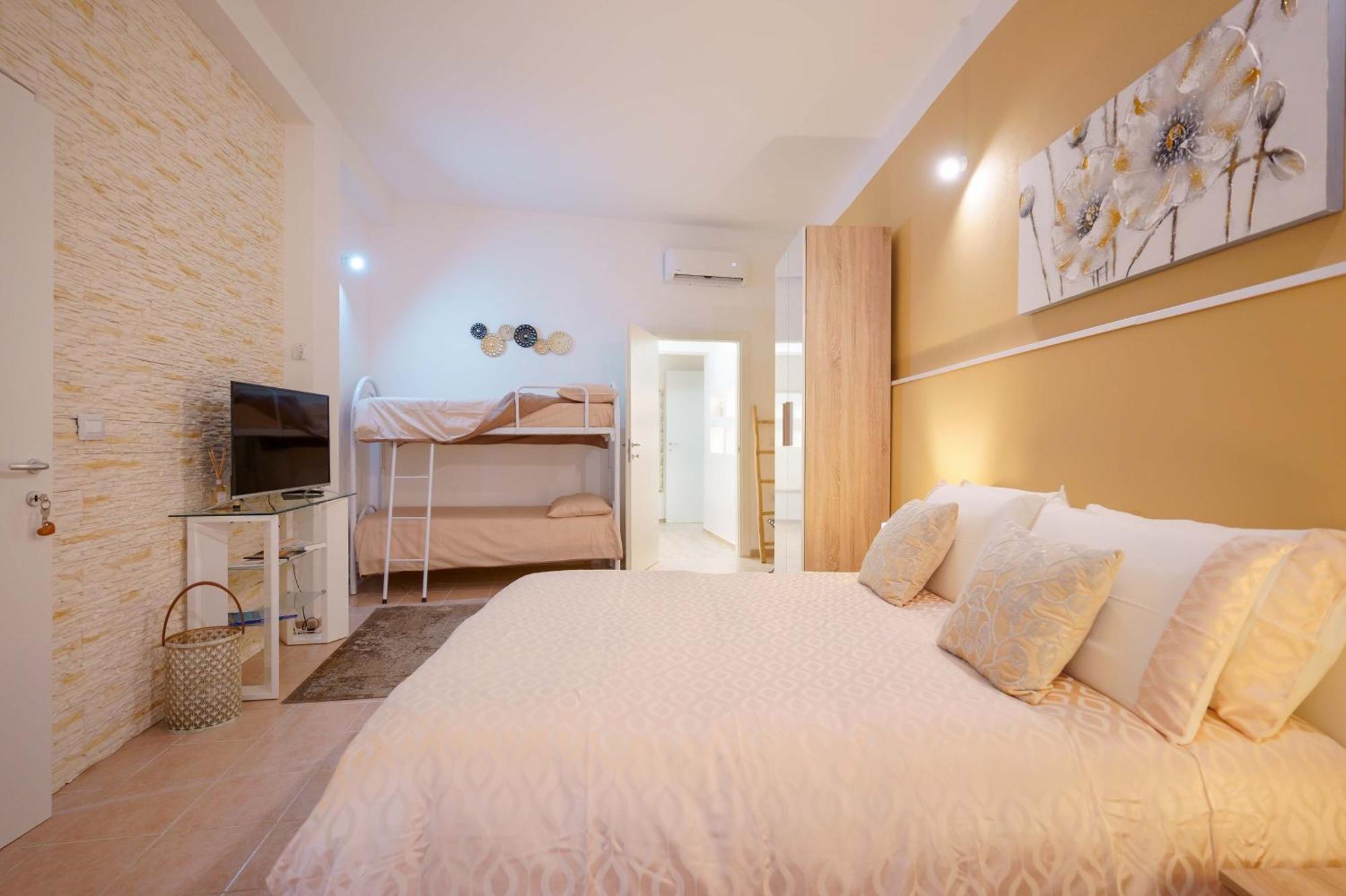 Montellino'S Suite Oro Sant'Antioco Ngoại thất bức ảnh